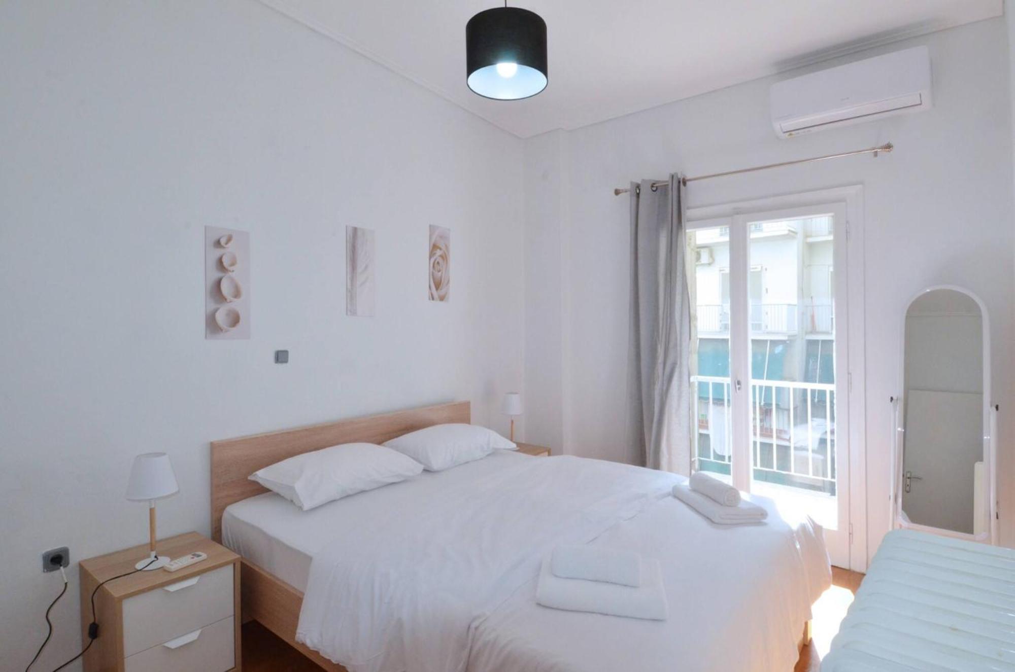 A Cozy Minimal Apartment At Koukaki, Dimitrako... Athens Exterior photo